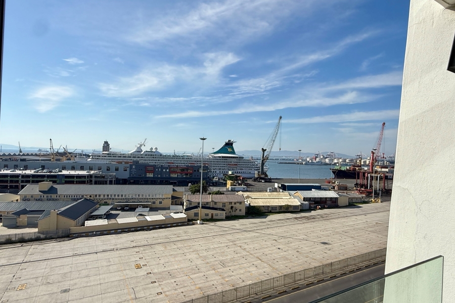 1 Bedroom Property for Sale in Foreshore Western Cape